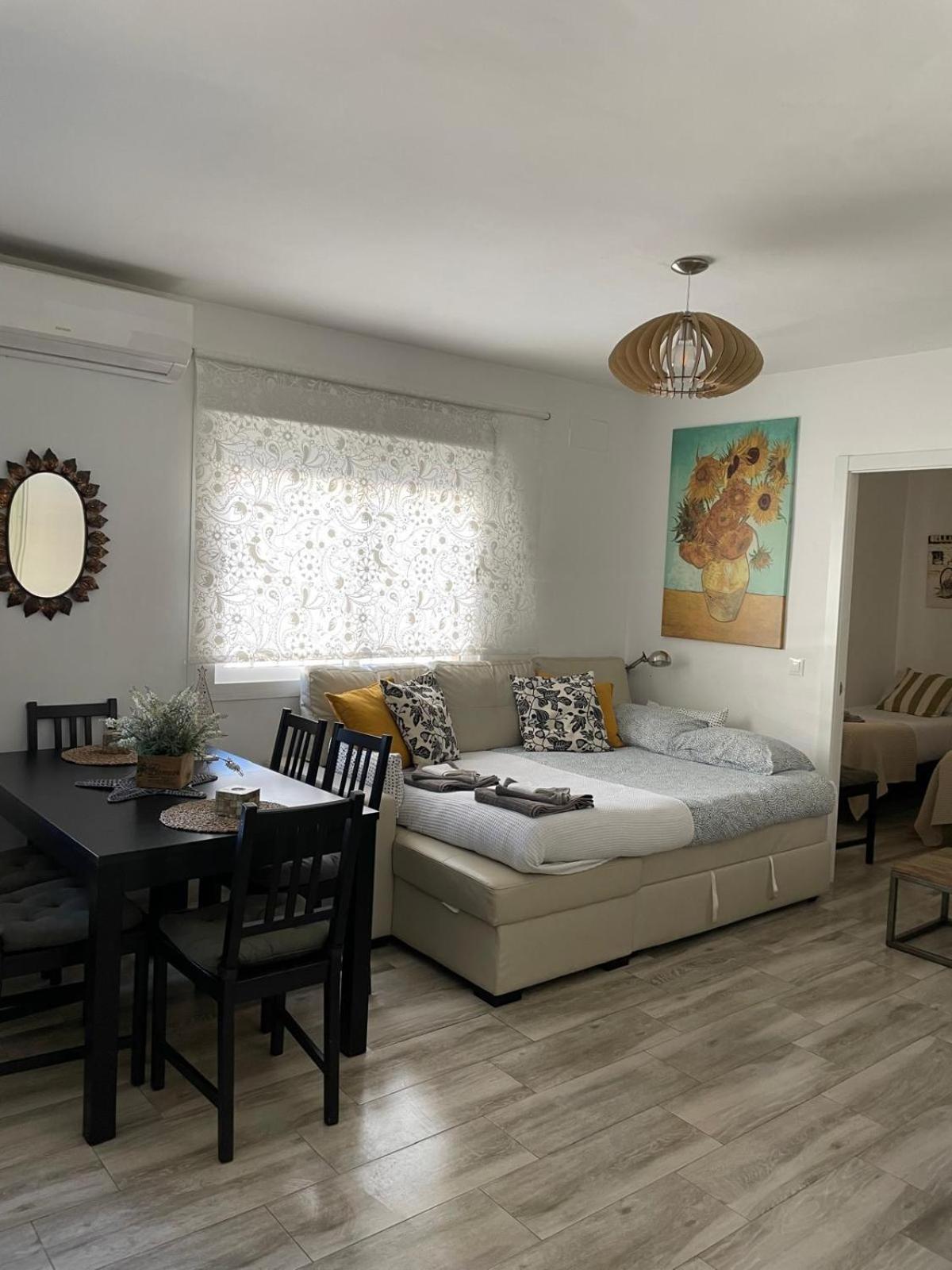 Pedregalejo Beach House Malaga Exterior photo